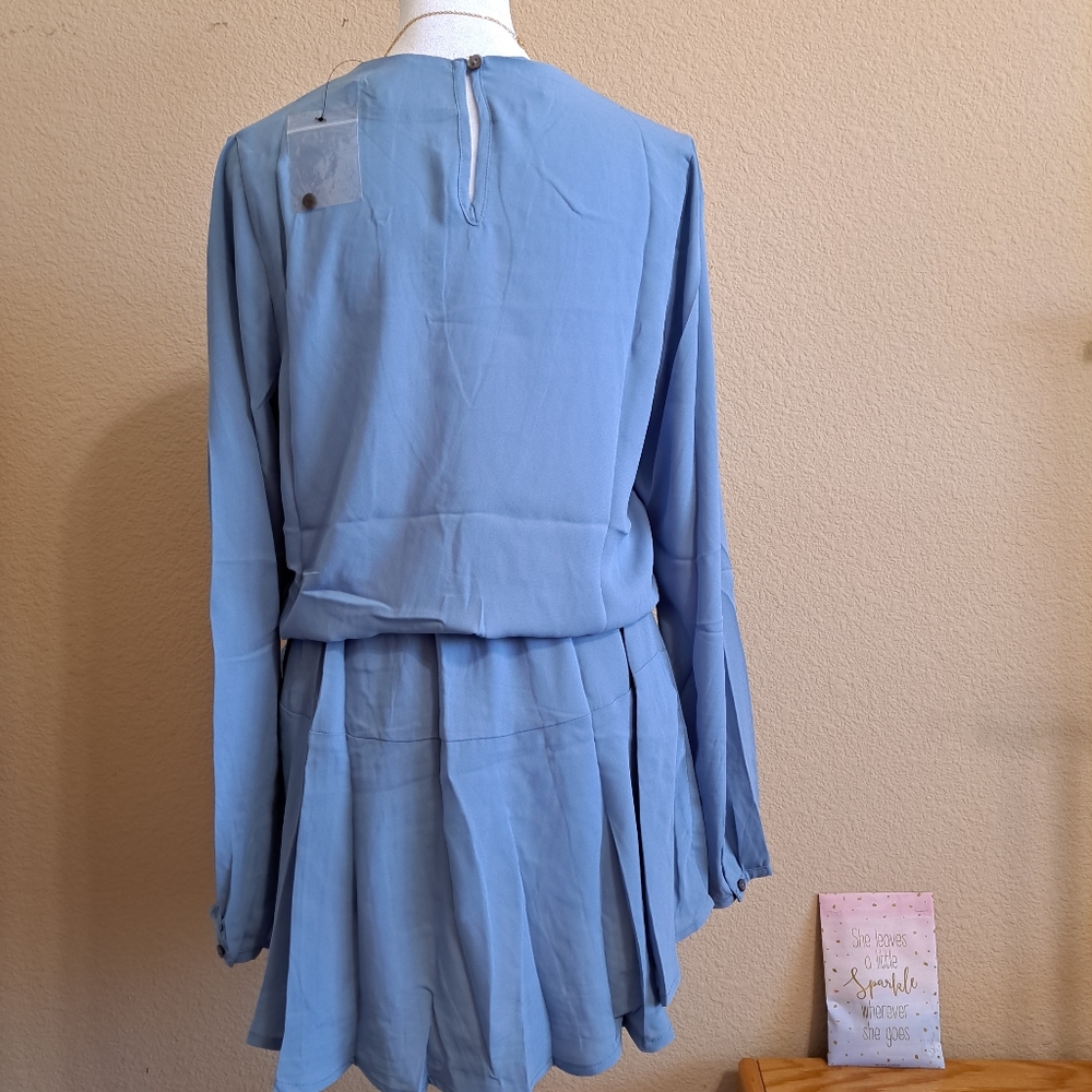 Dress - Picture 3 of 3